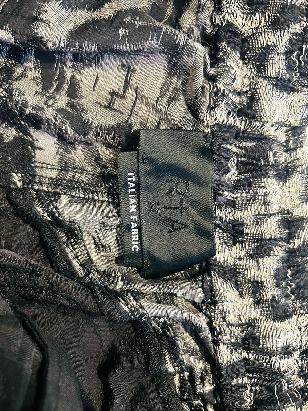 New RTA Brand Shorts - Picture 4 of 5